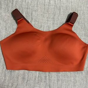 Brooks Scoopback 2.0 sports bra, size 36 DD/E